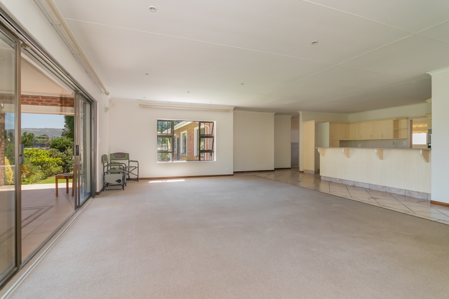 To Let 4 Bedroom Property for Rent in Hunters Home Western Cape